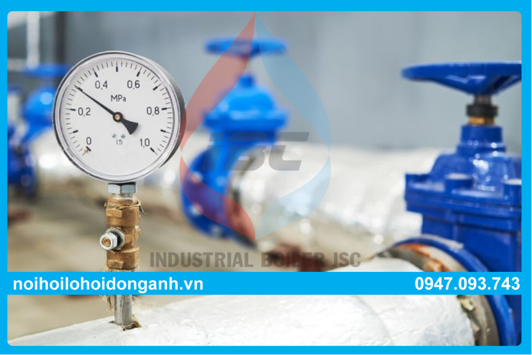 Các phụ kiện cần thiết cho hệ thống nồi hơi: bơm cấp nước, van, đồng hồ đo